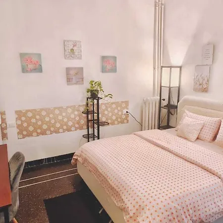 Near Waterfront * Genova