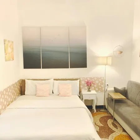 Near Waterfront Bed & Breakfast Genua